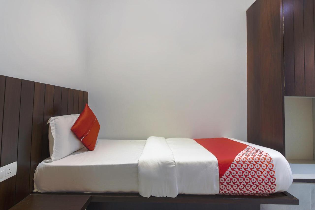 Hotel Flora Suites Mumbai Exterior photo
