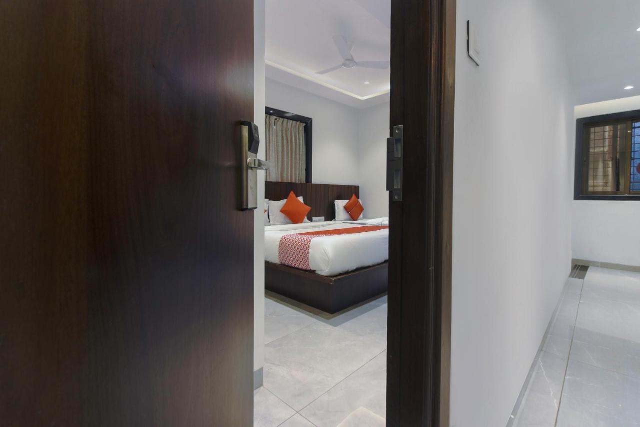 Hotel Flora Suites Mumbai Exterior photo