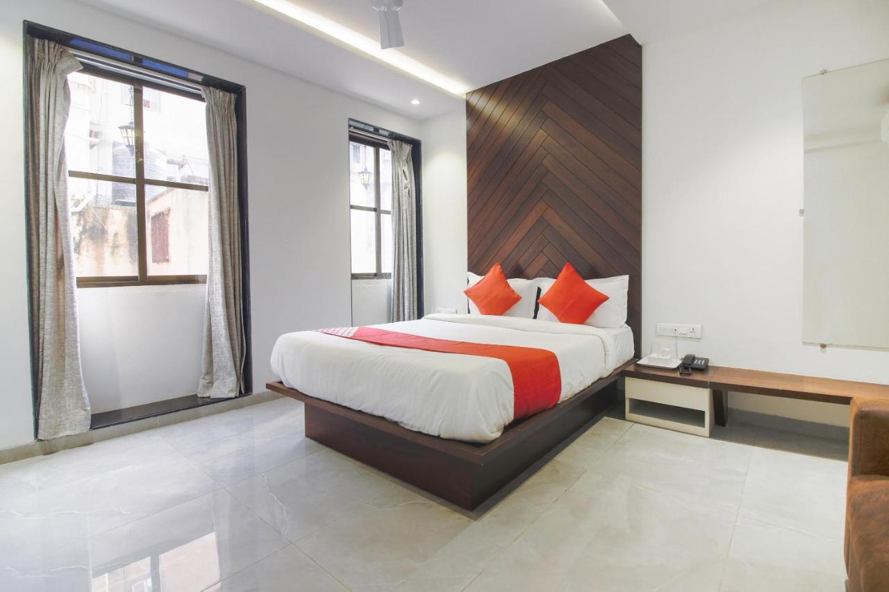 Hotel Flora Suites Mumbai Exterior photo